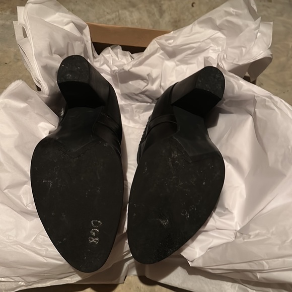 UGG boots-  black size 8 - Picture 5 of 9